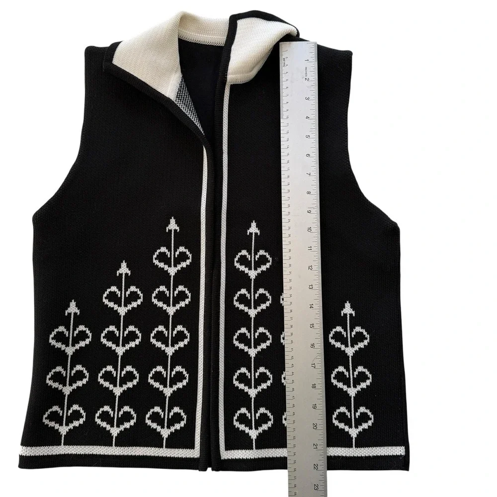 Vintage 70s Graphic Knit‎ Vest Black White ILGWU Scandinavian Folk Women's M